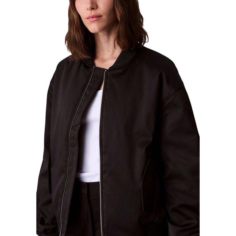 Calvin Klein Jeans Schwarzer Bomber aus recyceltem Polyester