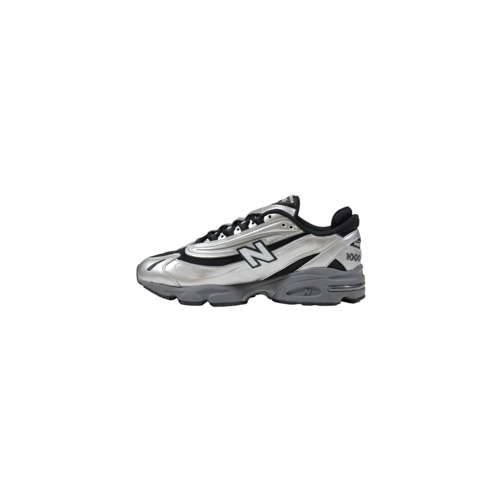 New Balance Silberne synthetische Sportsneakers